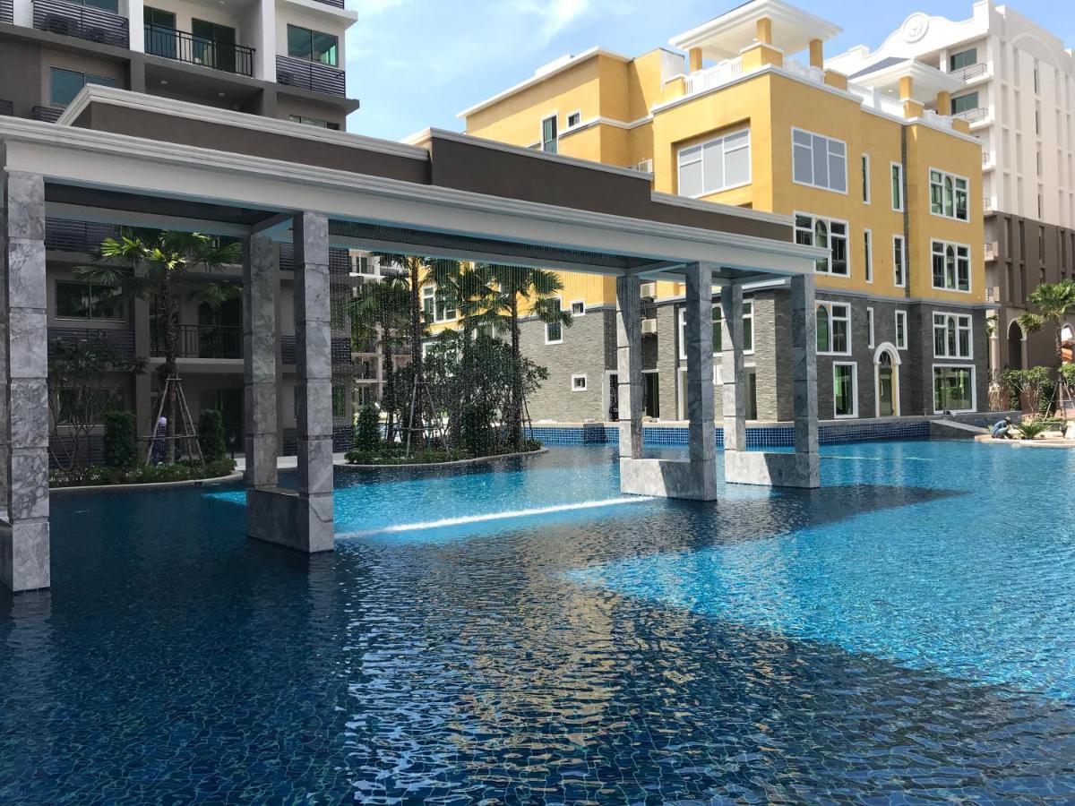 Arcadia Beach Continental Pattaya Exterior photo