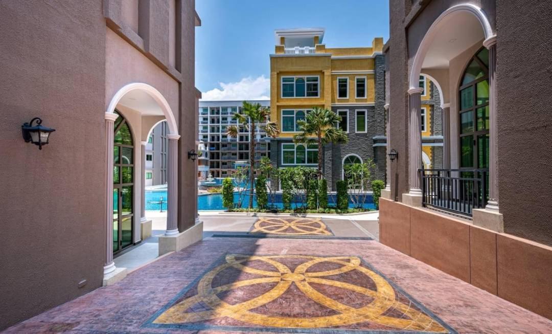 Arcadia Beach Continental Pattaya Exterior photo