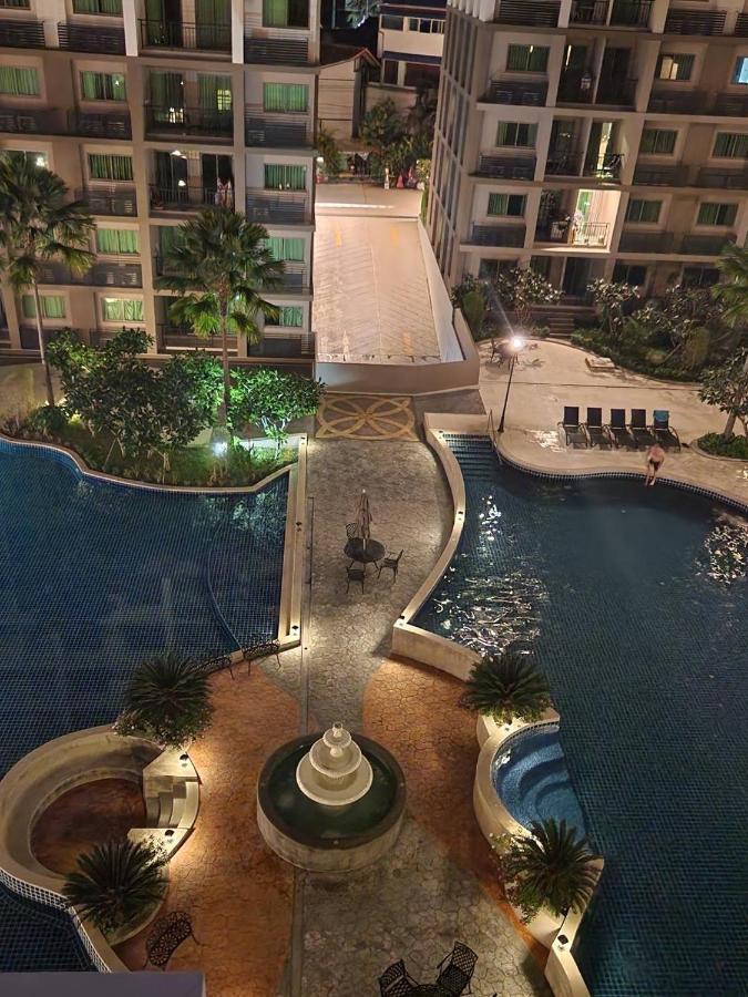 Arcadia Beach Continental Pattaya Exterior photo